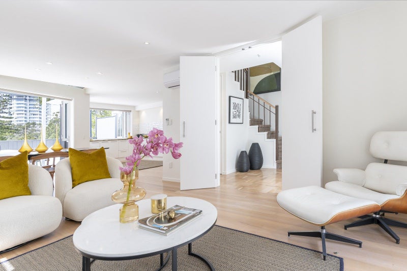 4/13 Hepburn Street, Freemans Bay, Auckland - Carousel 2