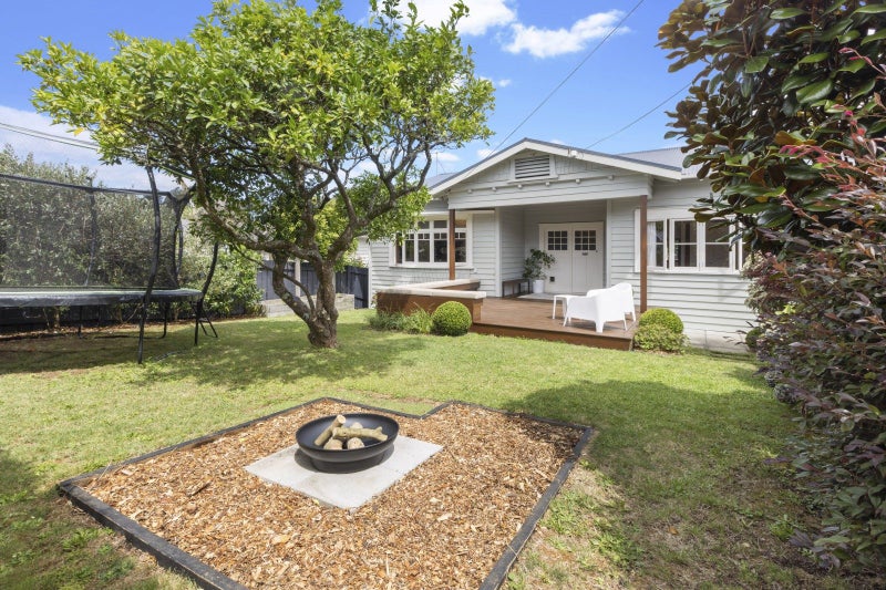 581A Mount Albert Road, Royal Oak, Auckland - Carousel 1