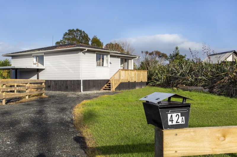 42A Parakai Avenue, Parakai, Helensville - Carousel 1