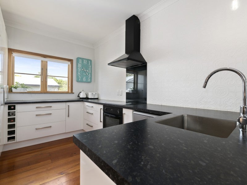 69 Vogel Street, Roslyn, Palmerston North - Carousel 2