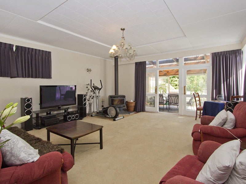 24 Dover Road, Wainuiomata, Lower Hutt - Carousel 2