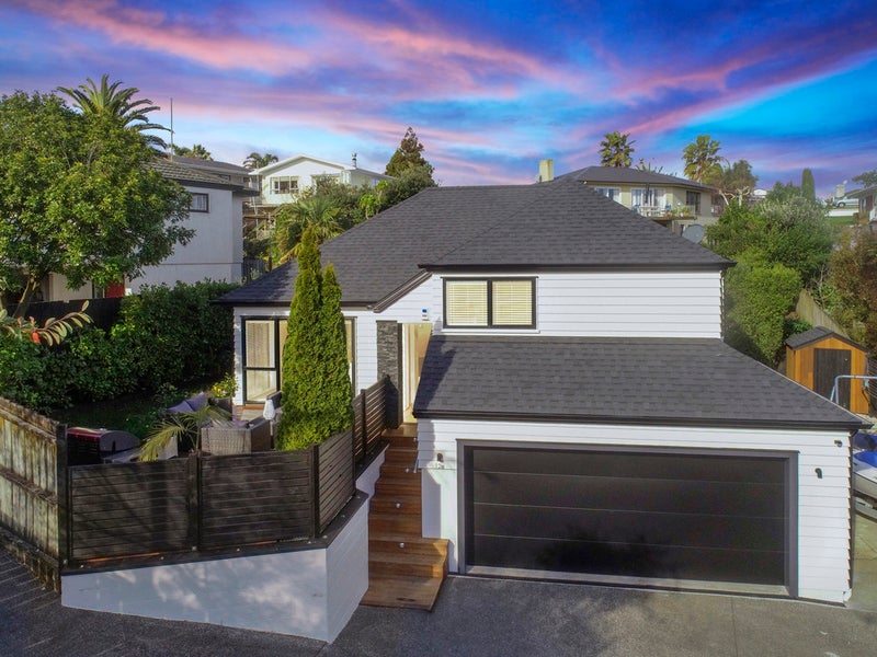 2/12 McCahill Views, Botany Downs, Auckland - Carousel 1