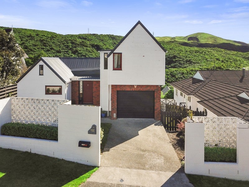 11 Haast Close, Kelson, Lower Hutt - Carousel 2