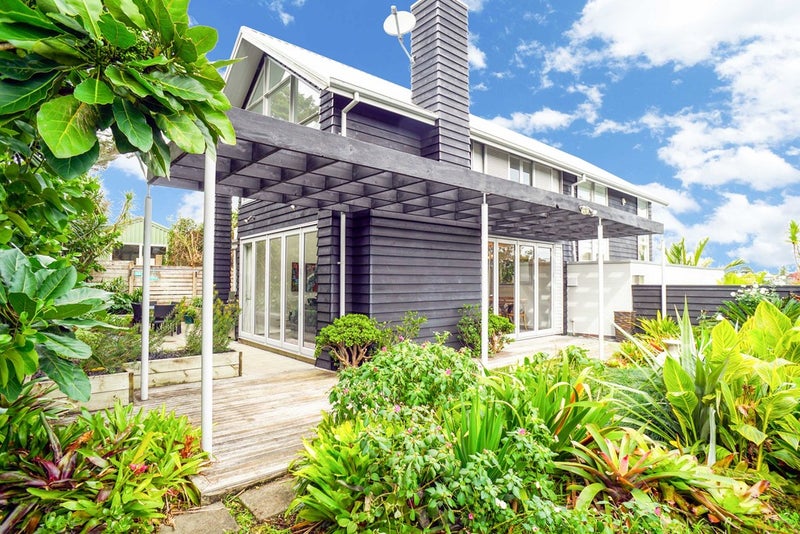 19A Frederick Street, Hillsborough, Auckland - Carousel 2