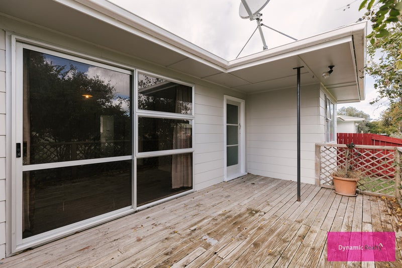 33 Anakiwa Street, Kelvin Grove, Palmerston North - Carousel 1