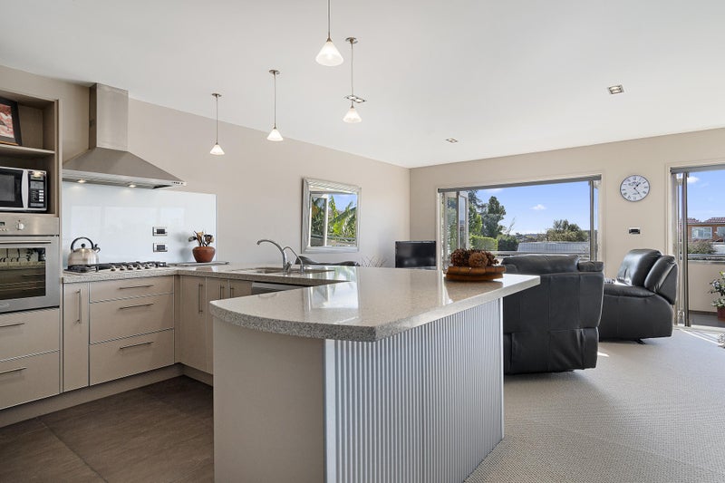 51B Seaview Road, Otumoetai, Tauranga - Carousel 1