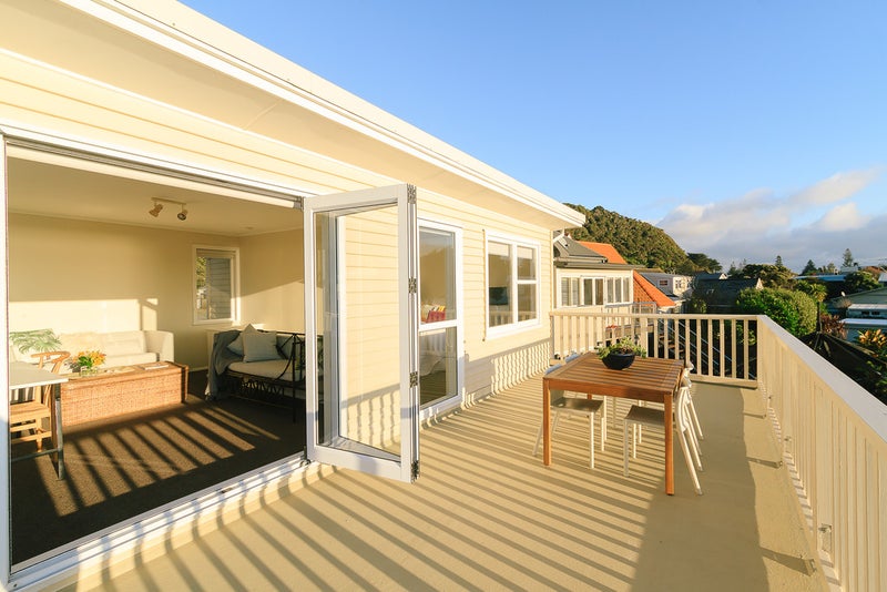 2/82 Muritai Road, Eastbourne, Lower Hutt - Carousel 1