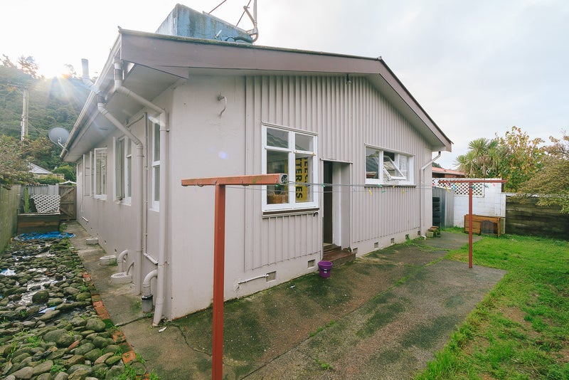1/64 OWEN ST, BELMONT, LOWER HUTT - Carousel 16