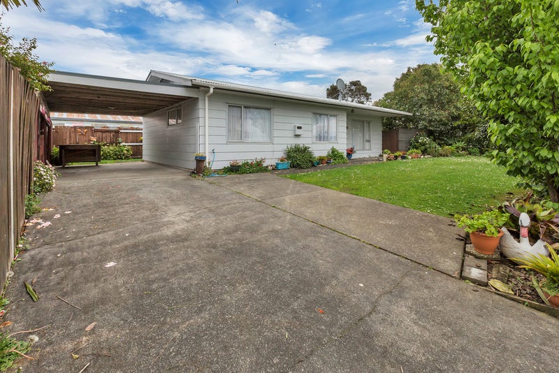 1 Paramount Parade, Tikipunga, Whangarei - Carousel 2