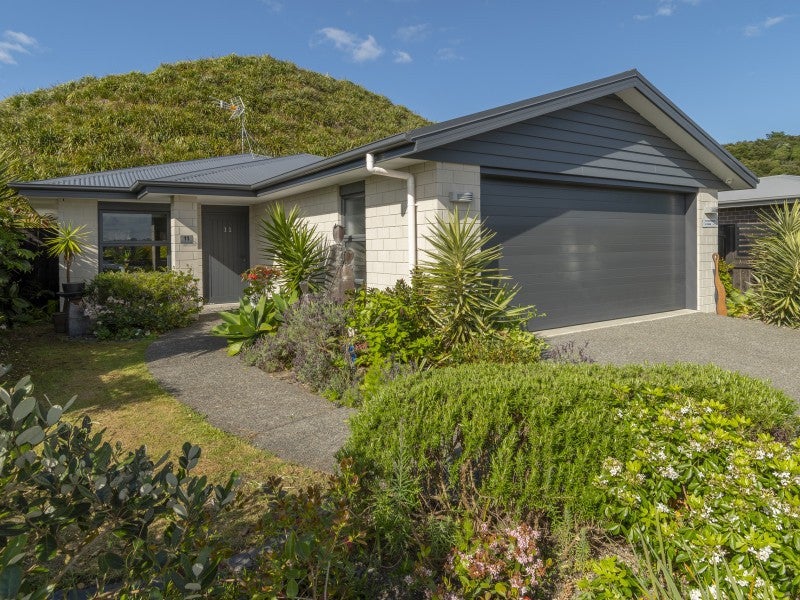 11 Lakeview Quay, Pyes Pa, Tauranga - Carousel 2