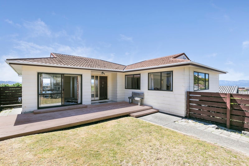 22 Nalanda Crescent, Broadmeadows, Wellington - Carousel 2