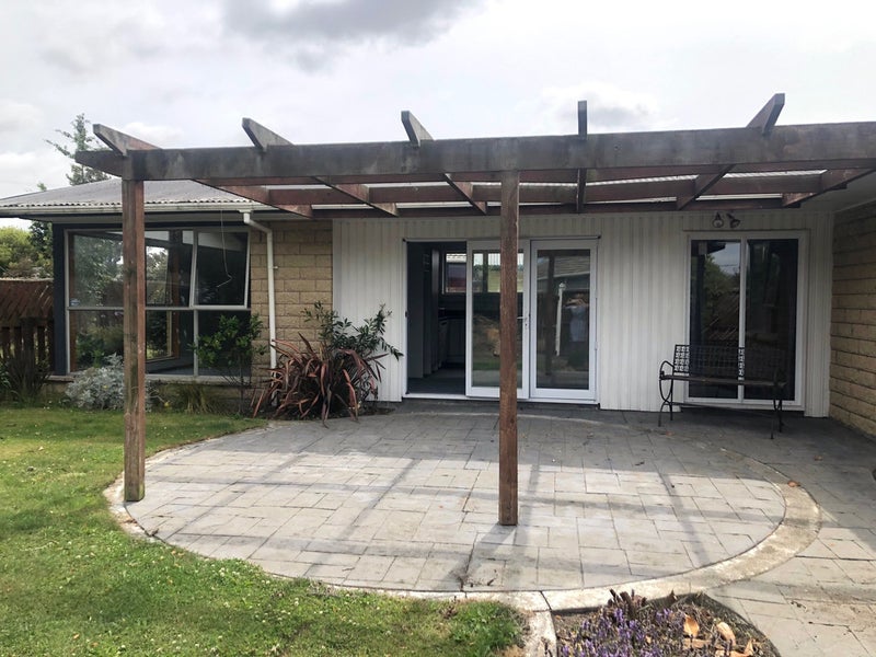 42 Denise Crescent, Hornby, Christchurch - Carousel 1
