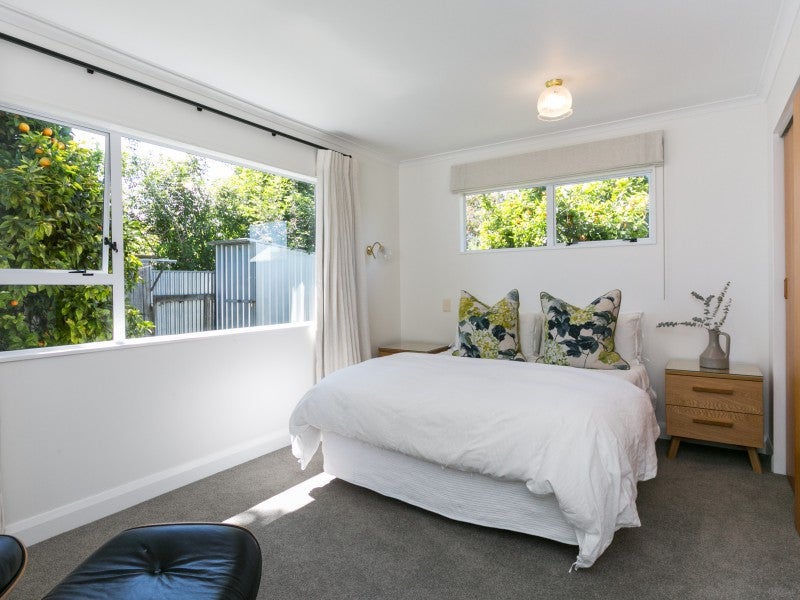 2 Corwen Place, Mayfair, Hastings - Carousel 21