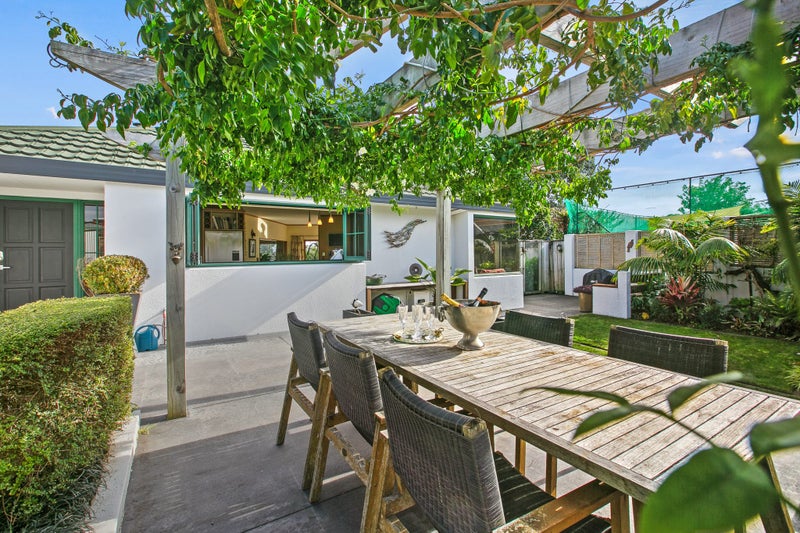 100A Carrington Street, Lower Vogeltown, New Plymouth - Carousel 1