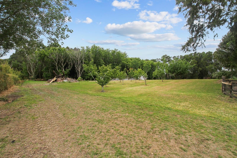 23 Wallace Drive, Pukekohe - Carousel 50