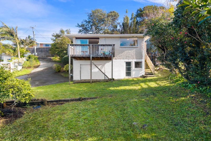 2/74 Chivalry Road, Glenfield, Auckland - Carousel 15