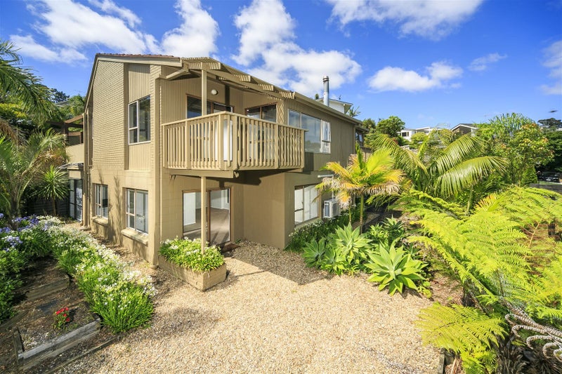 14 Galaxy Drive, Mairangi Bay, Auckland - Carousel 2