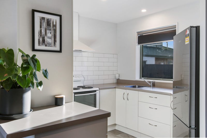 2/31 Neill Street, Hornby, Christchurch - Carousel 2