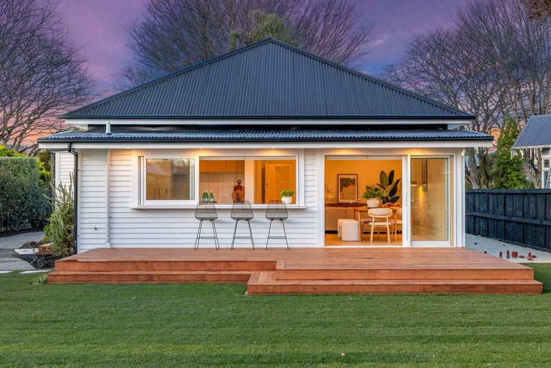 17 Severn Street, St Albans, Christchurch - Carousel 1