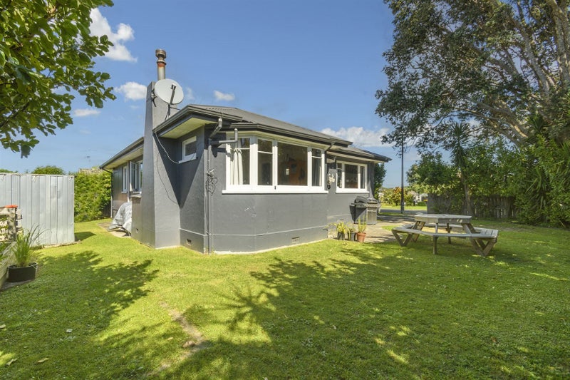2A Bell Street, Judea, Tauranga - Carousel 1