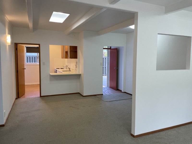 1/63 Cheviot Road, Lowry Bay, Lower Hutt - Carousel 2