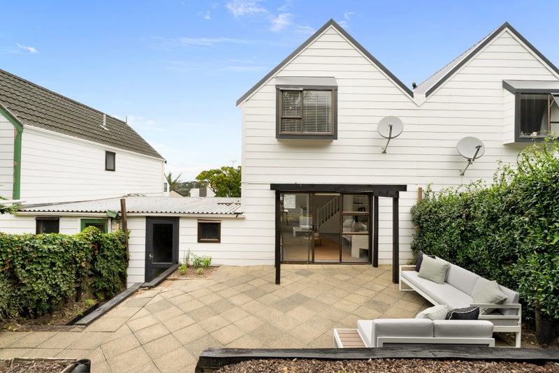 2/729 Remuera Road, Remuera, Auckland - Carousel 1