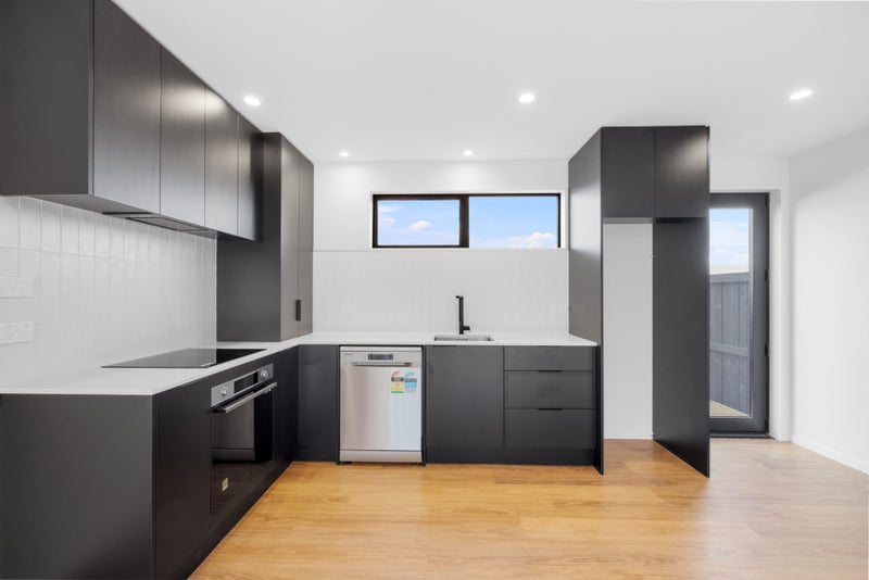 8/54 Wildberry Street, Woolston, Christchurch - Carousel 2