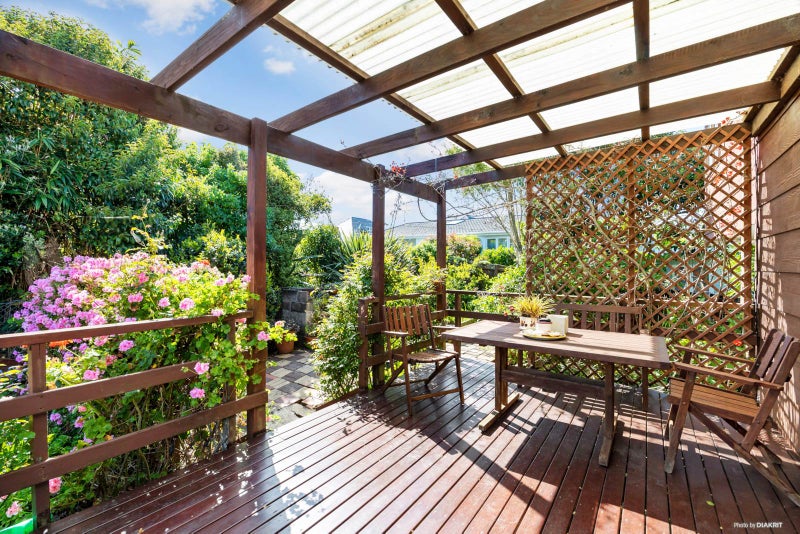 1/6 Dallinghoe Crescent, Milford, Auckland - Carousel 1