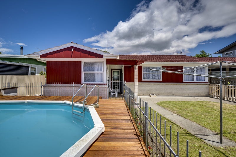 76 Flaxmere Avenue, Flaxmere, Hastings - Carousel 2