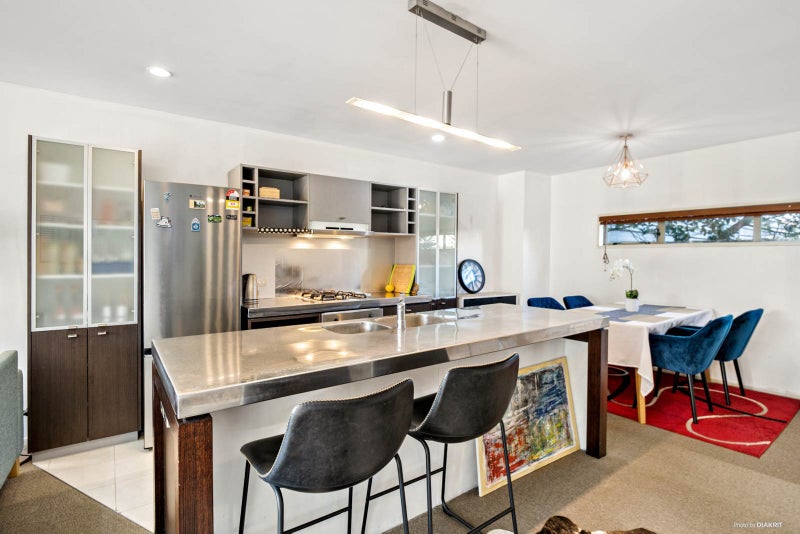 1/21 Hunters Park Drive, Three Kings, Auckland - Carousel 2