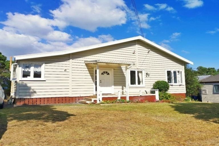 1 Gilliam Street, New Lynn, Auckland - Carousel 1