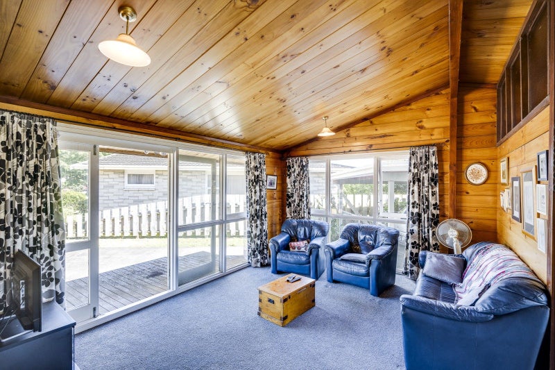 82 Flaxmere Avenue, Flaxmere, Hastings - Carousel 2