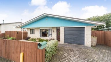 2A Margaret Street, Roslyn, Palmerston North - Carousel 1