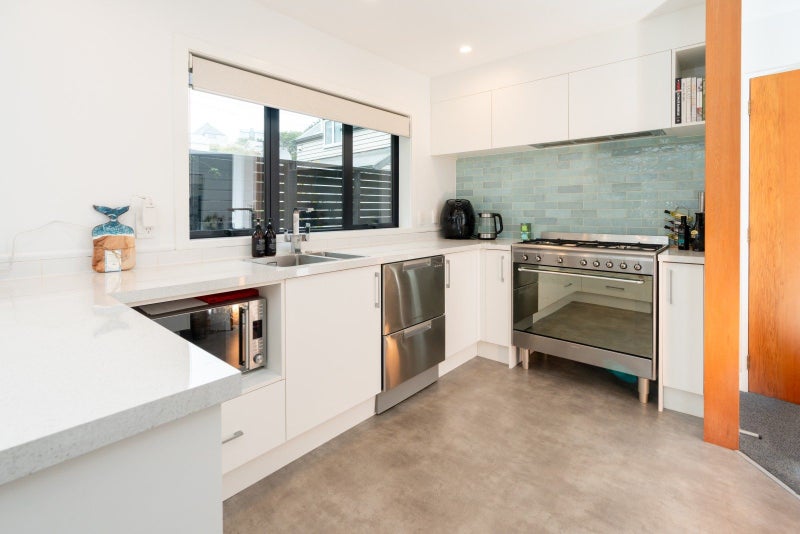 49 Calcutta Street, Khandallah, Wellington - Carousel 2