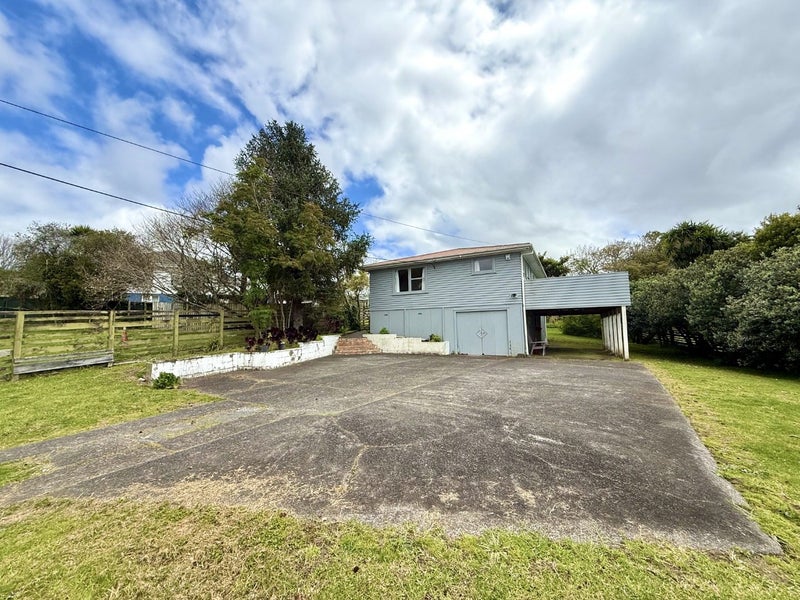 26 Tiroroa Avenue, Te Atatu South, Auckland - Carousel 18