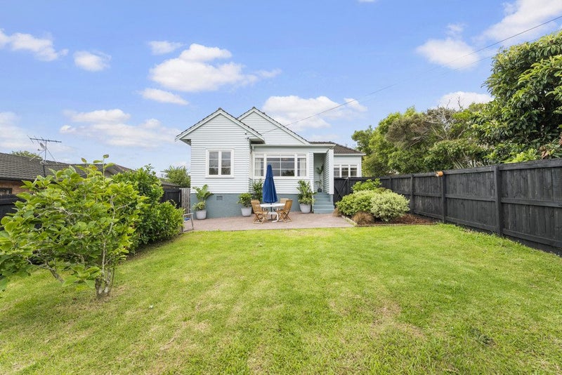 50 Miro Street, New Lynn, Auckland - Carousel 2