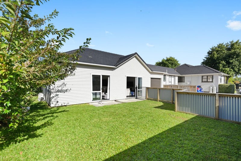 112A Fairfield Road, Fairfield, Hamilton - Carousel 1