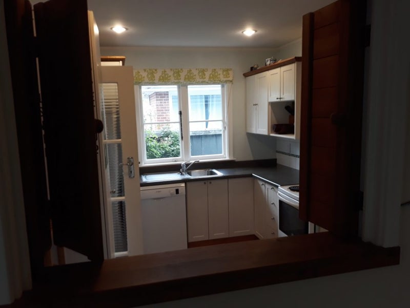 14 Manor Place, Bryndwr, Christchurch - Carousel 2