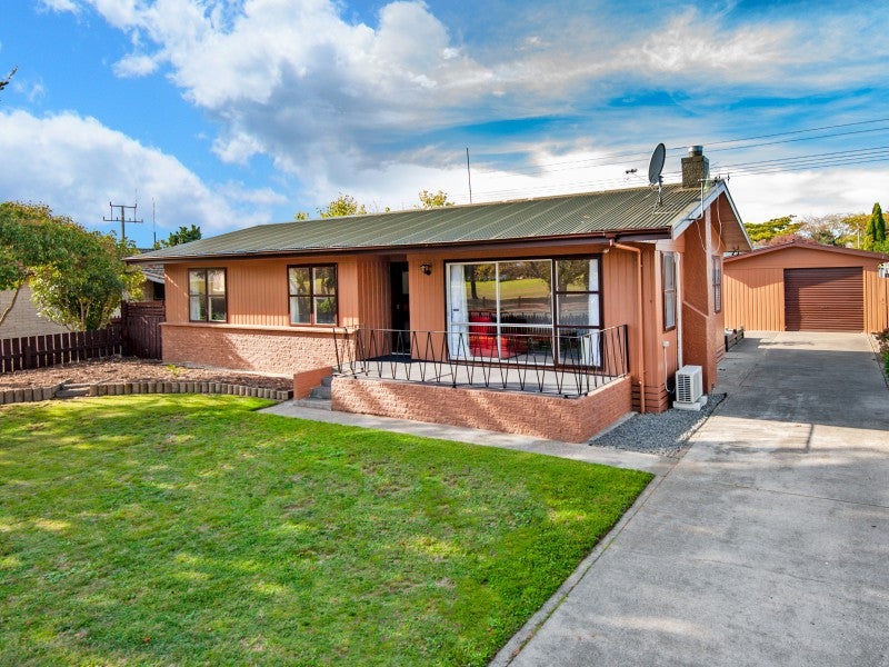 46 Walton Way, Flaxmere, Hastings - Carousel 1