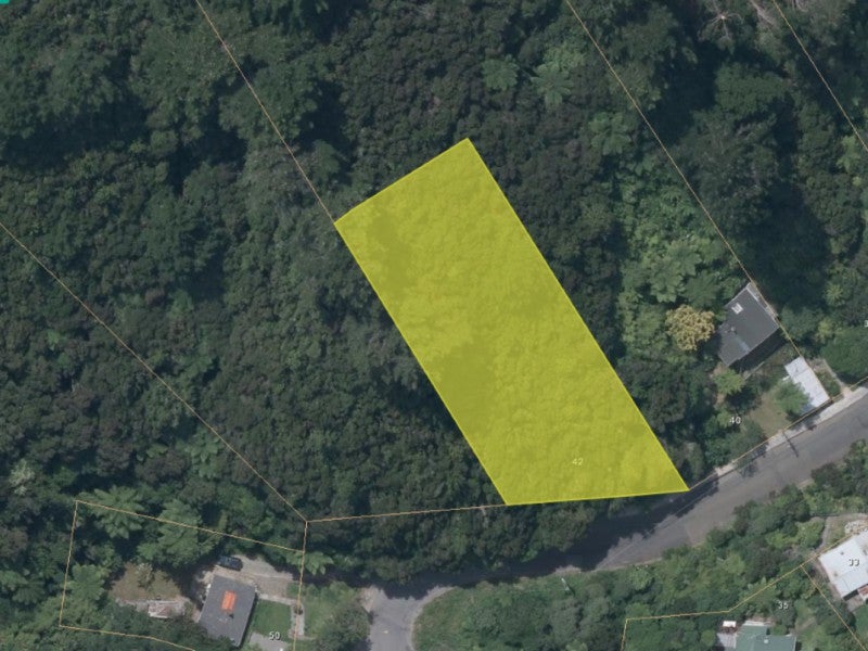 42 Wyndham Road, Pinehaven, Upper Hutt - Carousel 1