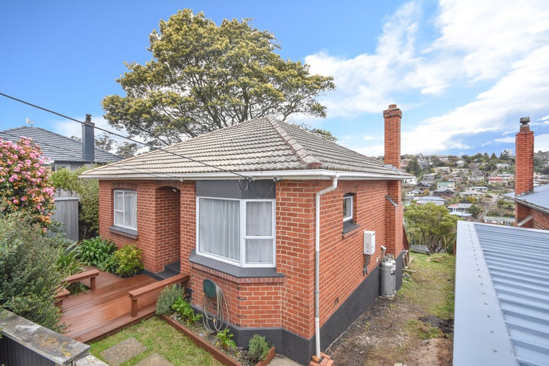 305 Kenmure Road, Kenmure, Dunedin - Carousel 1