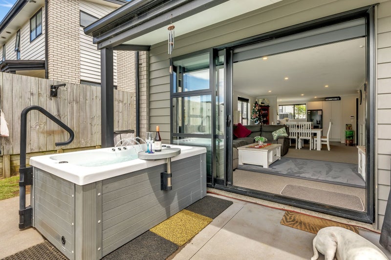 90 Banks Street, Marfell, New Plymouth - Carousel 2