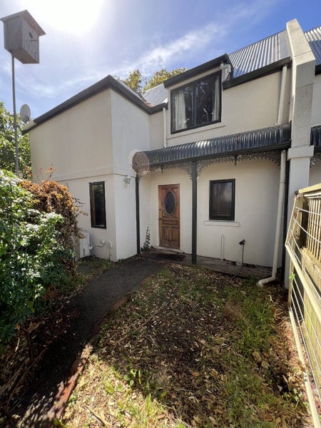 33C Nairn Street, Mount Cook, Wellington - Carousel 1