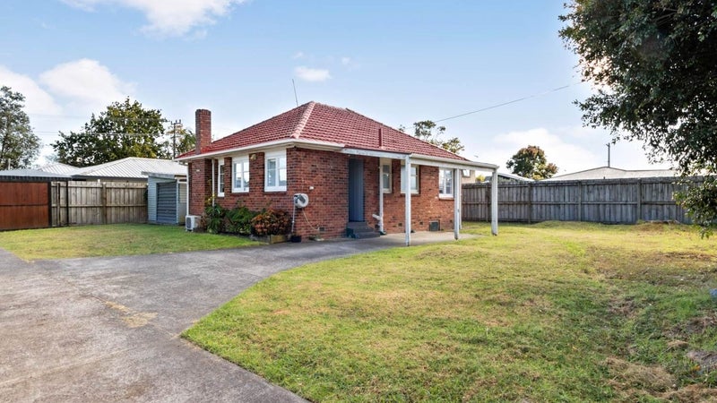 186A Henderson Valley Road, Henderson, Auckland - Carousel 1