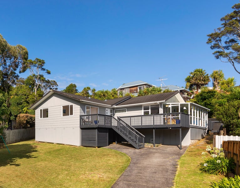 36 Lemnos Place, Titirangi, Auckland - Carousel 2