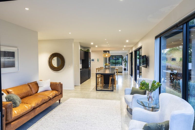 9 Hewers Lane, Kennedys Bush, Christchurch - Carousel 2