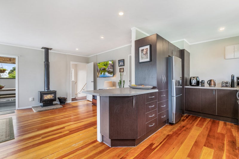 18 Temuri Place, Glendene, Auckland - Carousel 2