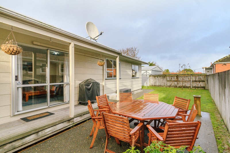 2/21 Hughes Crescent, Taita, Lower Hutt - Carousel 2