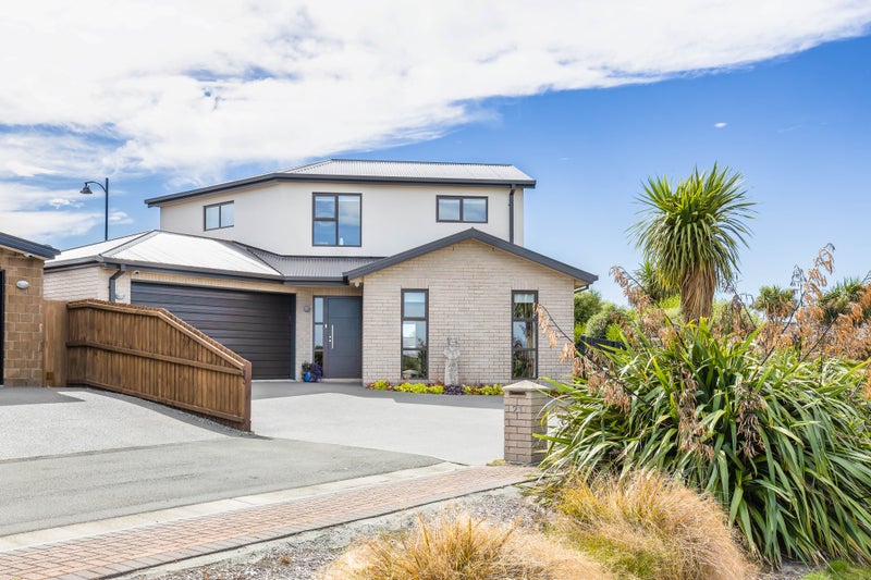 21 Tangy Loch Lane, Broomfield, Christchurch - Carousel 1