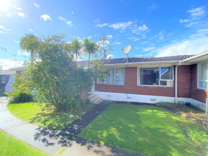 4/26 Tawhiri Road, One Tree Hill, Auckland - Carousel 1